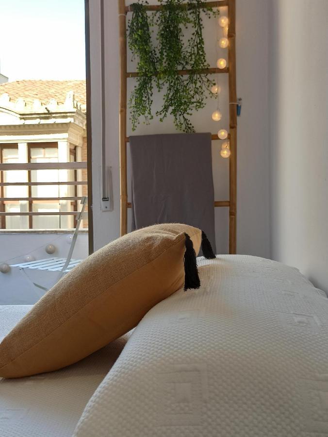 Hostal Sol Zamora Luaran gambar