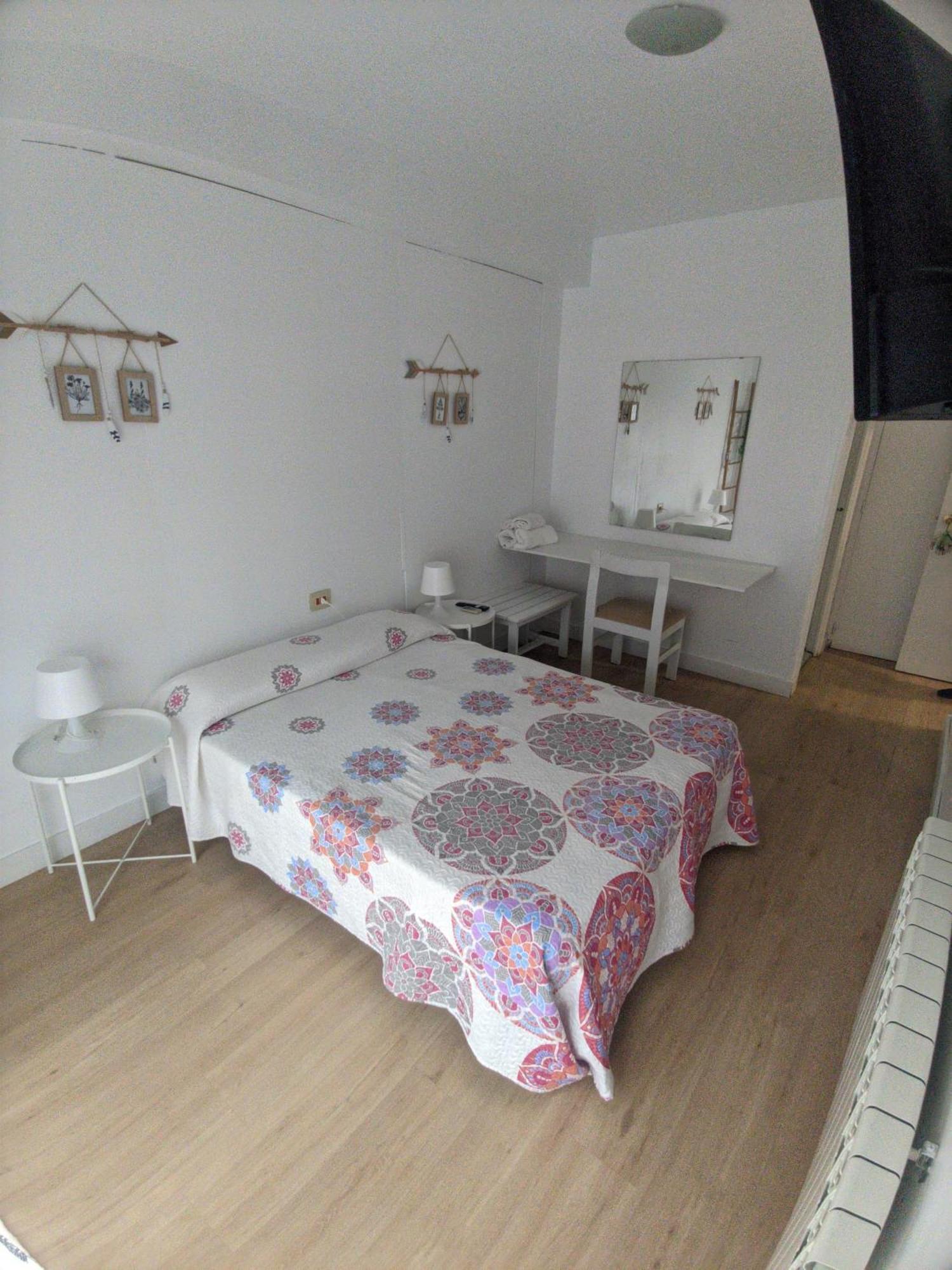 Hostal Sol Zamora Luaran gambar